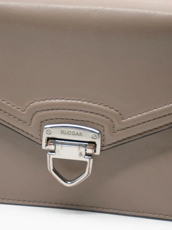 RUDSAK Leather Crossbody Bag with Wheat/Spiga Link Strap - Picture 4 of 15